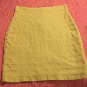 Yellow pencil skirt by express no signs of wear